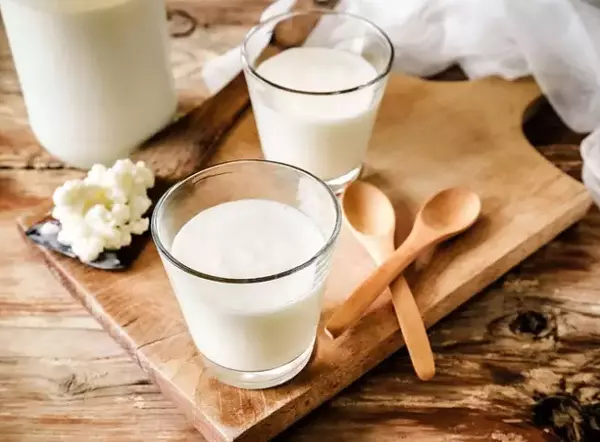 Người suy thận có nên uống sữa không?